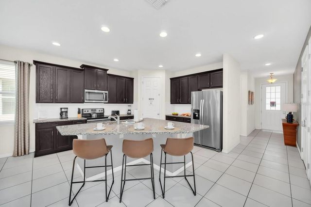 9009 EGRET MILLS TERRACE, Kissimmee, FL 34747