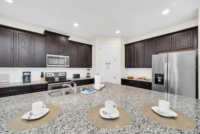 9009 EGRET MILLS TERRACE, Kissimmee, FL 34747