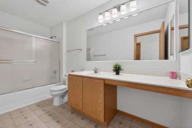 2835 Cattail Court C, Wauconda, IL 60084