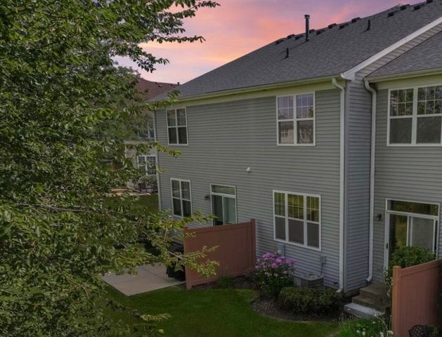 2835 Cattail Court C, Wauconda, IL 60084