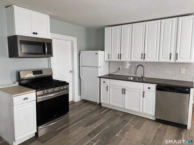 35 Woodward Avenue, Norwalk, CT 06854