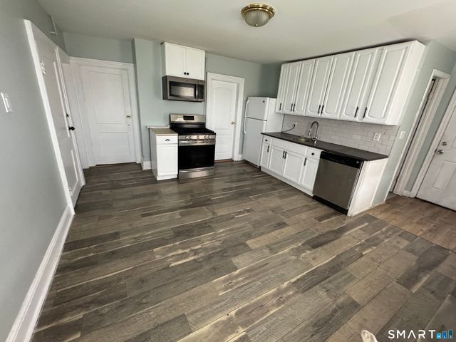 35 Woodward Avenue, Norwalk, CT 06854