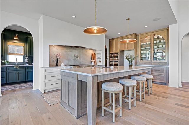 11704 W 181st Street, Overland Park, KS 66013
