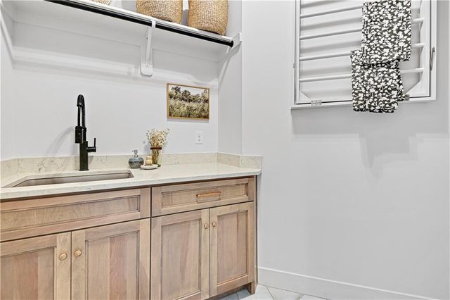 11704 W 181st Street, Overland Park, KS 66013