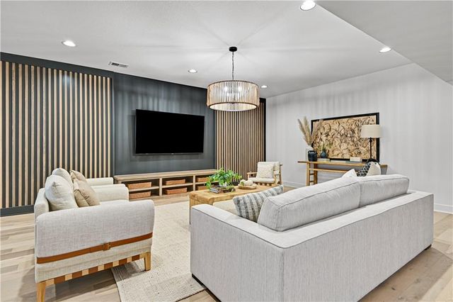 11704 W 181st Street, Overland Park, KS 66013
