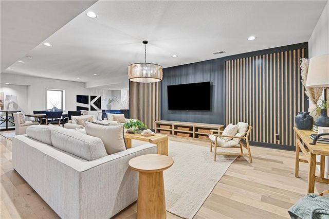 11704 W 181st Street, Overland Park, KS 66013