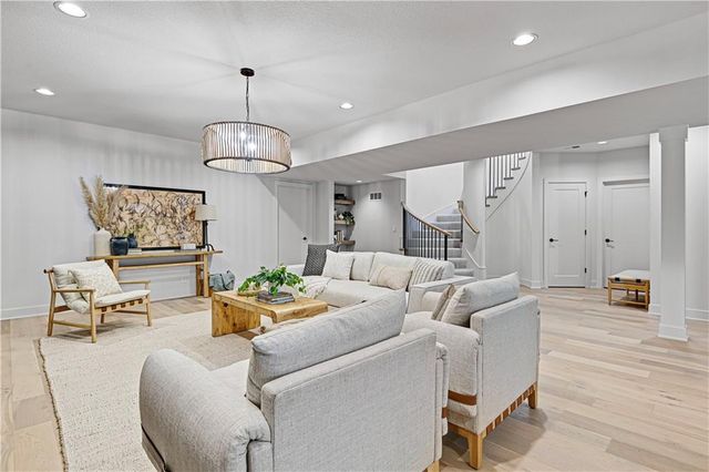 11704 W 181st Street, Overland Park, KS 66013