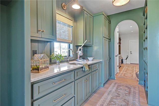 11704 W 181st Street, Overland Park, KS 66013