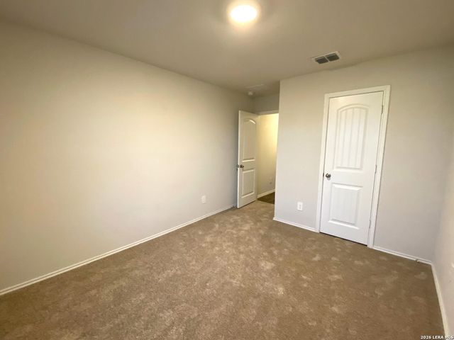 844 Nodding Nixie, Seguin, TX 78155