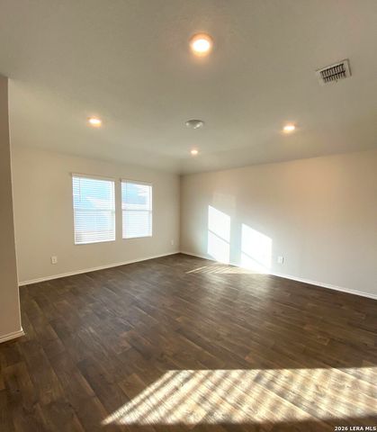 844 Nodding Nixie, Seguin, TX 78155