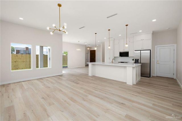 2504 Ana Regina Street, Mission, TX 78574