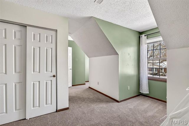 1044 Holly River Drive, Florissant, MO 63031