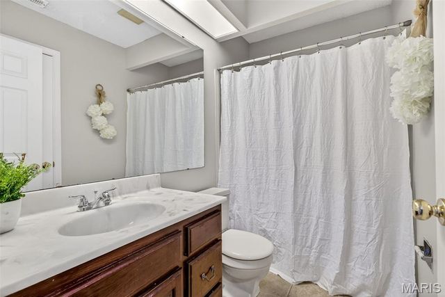 1044 Holly River Drive, Florissant, MO 63031