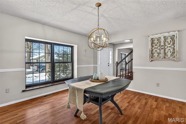 1044 Holly River Drive, Florissant, MO 63031