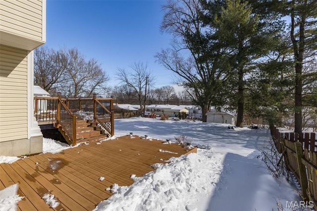 1044 Holly River Drive, Florissant, MO 63031