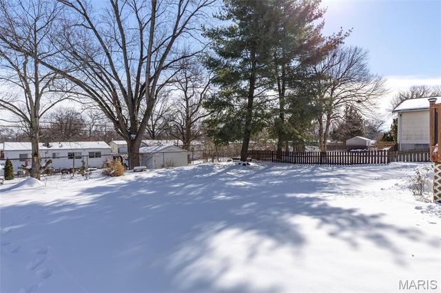 1044 Holly River Drive, Florissant, MO 63031