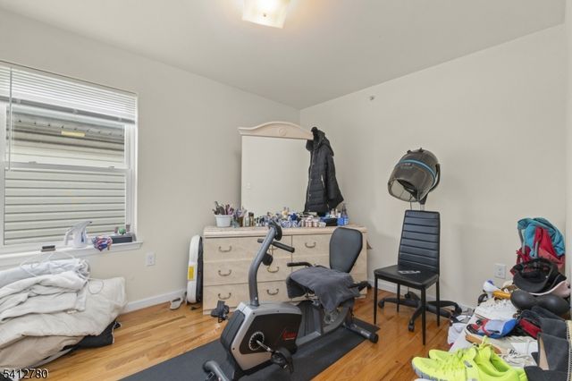 56 Delaware St, Elizabeth City, NJ 07206