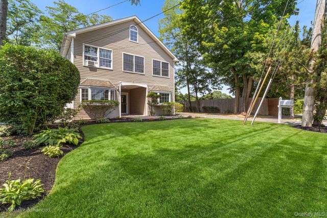 10 Clifton Place, Port Jefferson, NY 11776