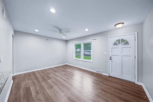 9012 E 52nd Terrace, Kansas City, MO 64133