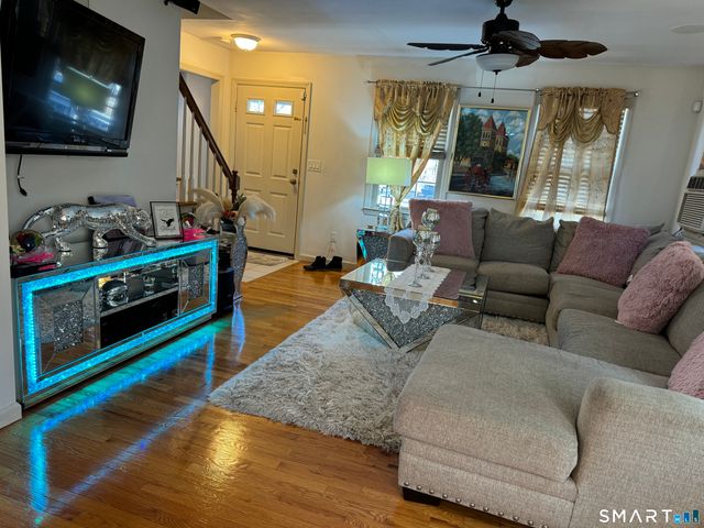 425 Huntington Road, Stratford, CT 06614