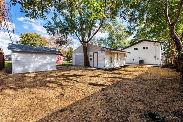 600 N IOWA Avenue, Villa Park, IL 60181