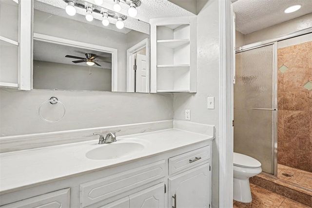 8921 E Rambling Drives, Oklahoma City, OK 73132