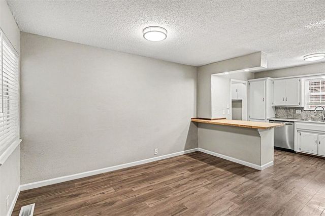 8921 E Rambling Drives, Oklahoma City, OK 73132