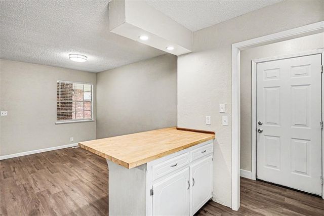 8921 E Rambling Drives, Oklahoma City, OK 73132