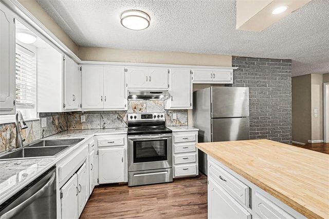 8921 E Rambling Drives, Oklahoma City, OK 73132