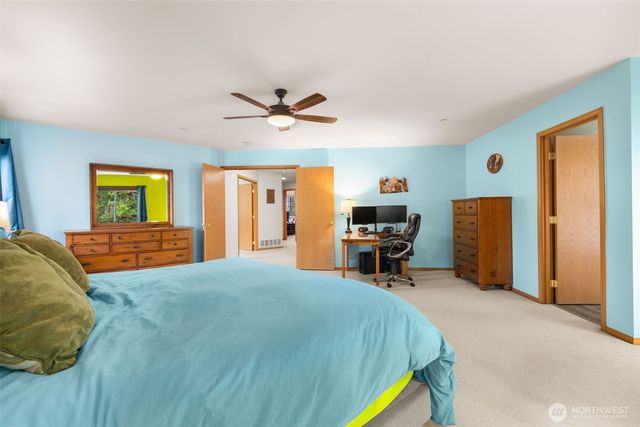 1822 Fisher Avenue, Dupont, WA 98327