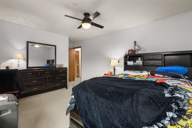 1822 Fisher Avenue, Dupont, WA 98327