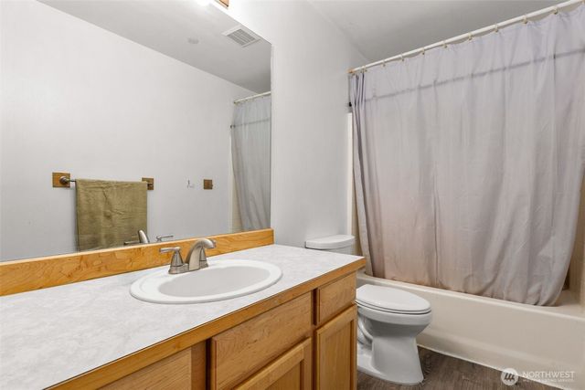 1822 Fisher Avenue, Dupont, WA 98327