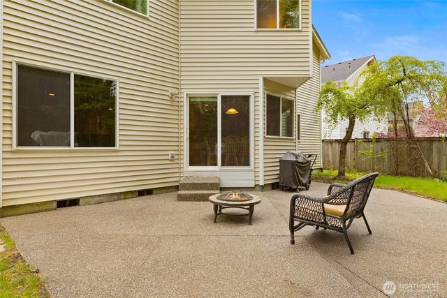 1822 Fisher Avenue, Dupont, WA 98327