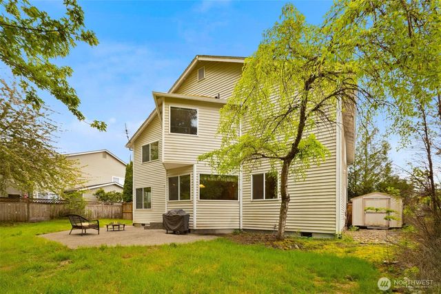 1822 Fisher Avenue, Dupont, WA 98327