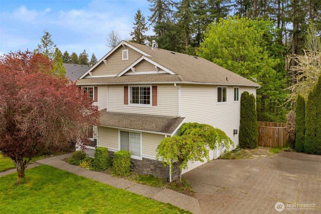 1822 Fisher Avenue, Dupont, WA 98327