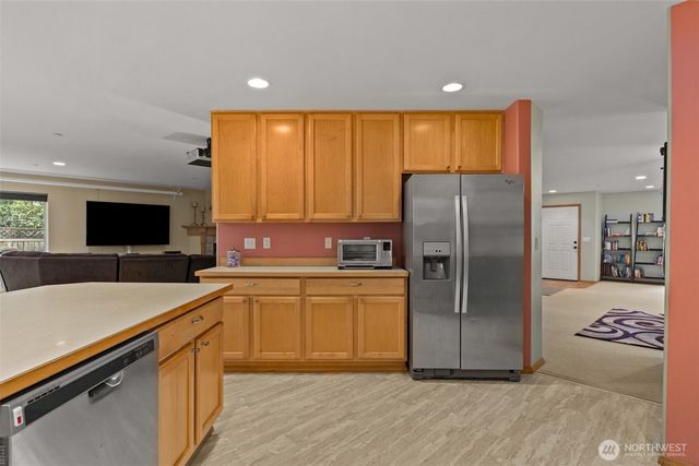 1822 Fisher Avenue, Dupont, WA 98327