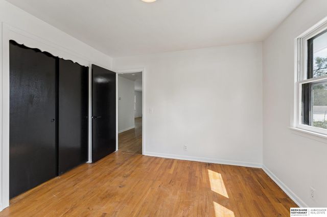 5313 Grand Avenue, Omaha, NE 68104