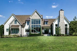 1936 Silver Fox Rd, Thompsons Station, TN 37179