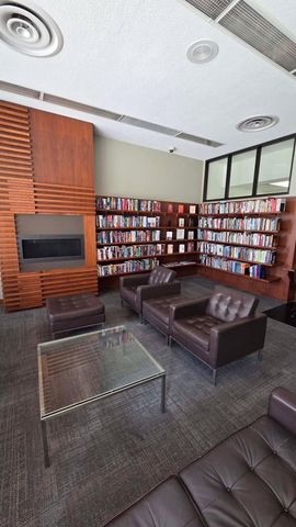 15 S 1st St A1512, Minneapolis, MN 55401