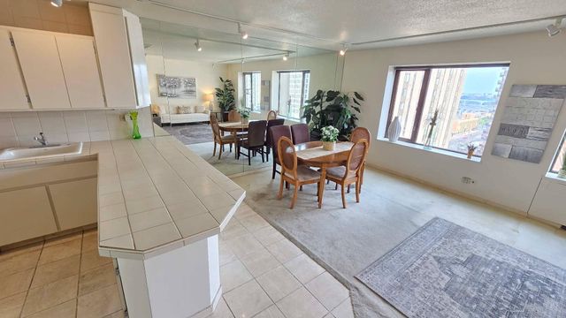 15 S 1st St A1512, Minneapolis, MN 55401