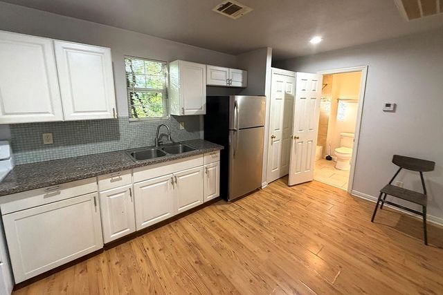 2616 Rosedale Street, Houston, TX 77004