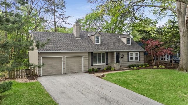 7633 Tomahawk Road, Prairie Village, KS 66208