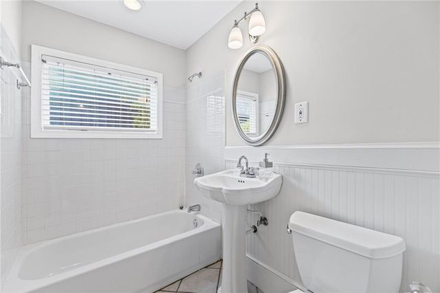 7633 Tomahawk Road, Prairie Village, KS 66208