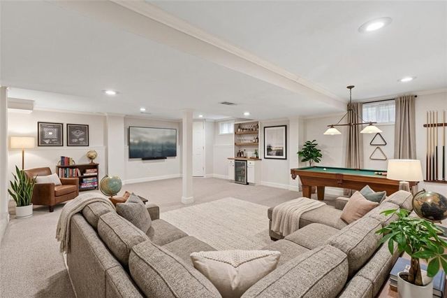 7633 Tomahawk Road, Prairie Village, KS 66208