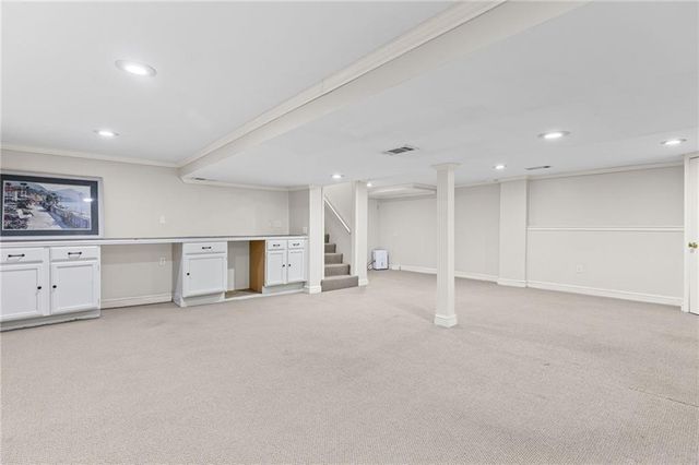 7633 Tomahawk Road, Prairie Village, KS 66208