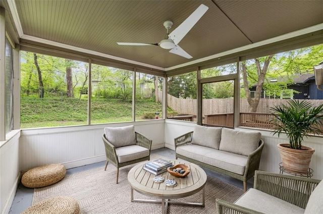 7633 Tomahawk Road, Prairie Village, KS 66208