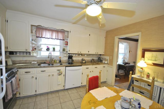 212 Chesterfield Road, Lynchburg, VA 24502