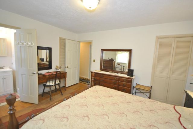 212 Chesterfield Road, Lynchburg, VA 24502