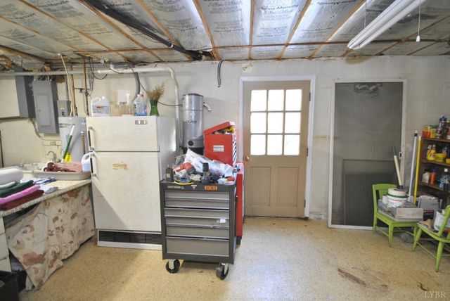 212 Chesterfield Road, Lynchburg, VA 24502