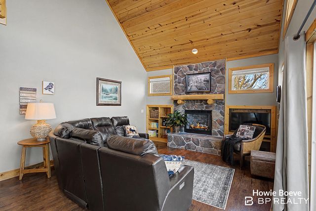 6175 Lake Shore Drive, Newaygo, MI 49337